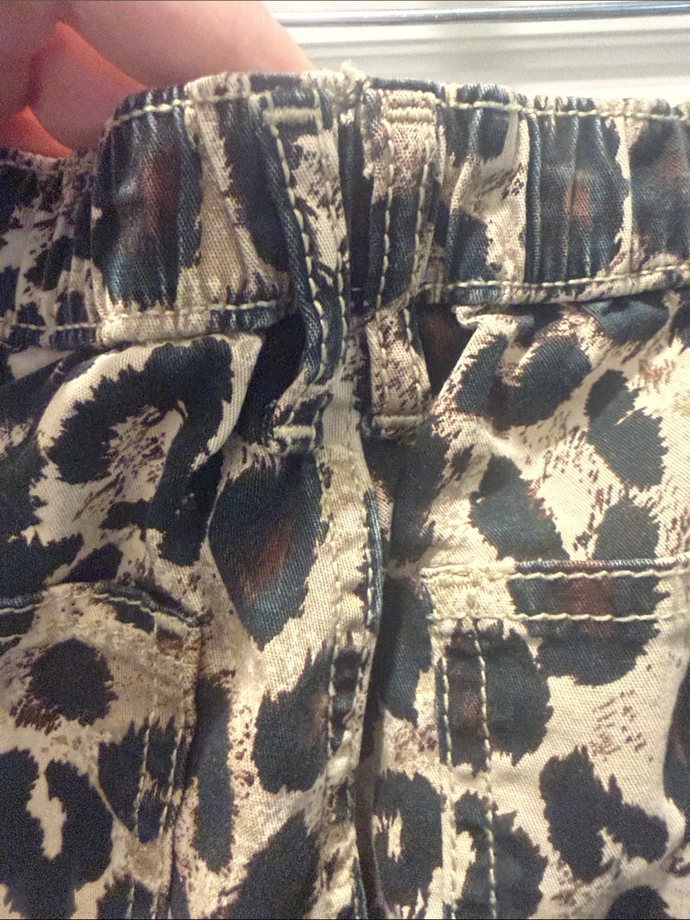 No Boundaries Leopard Print Wide-Leg Light Denim Cargo Pants - Short Length - Picture 6 of 6